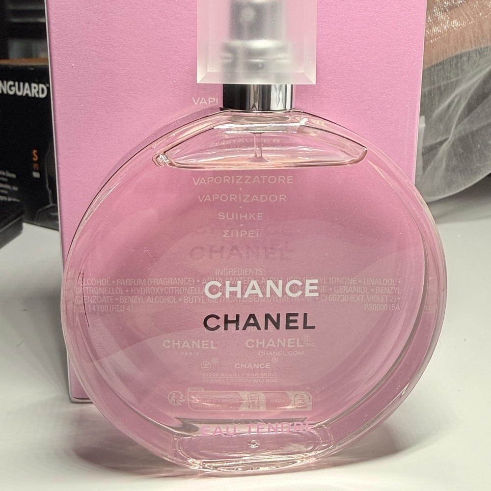CHANEL Eau Tendre Pink Perfume